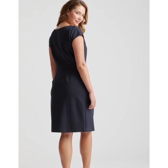 New! Quince Women's Ultra-Stretch Ponte Classic Cap Sleeve Dress Sz M Navy $140 - Picture 2 of 7